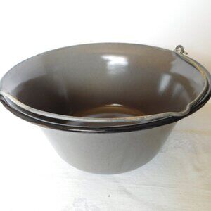 Vintage 13" grey enamelware pot with handle VGU